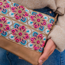 Load image into Gallery viewer, Paros Clutch Bag